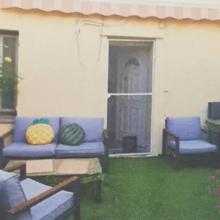Maison Climatisee ,2 Chambres, Parking Compris Casa de Férias *