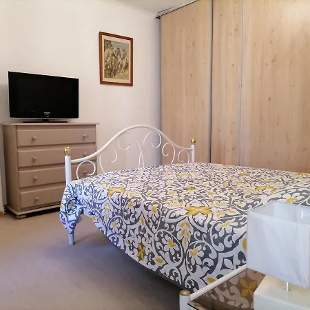 Maison Climatisee ,2 Chambres, Parking Compris