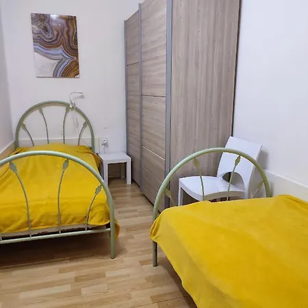 Maison Climatisee ,2 Chambres, Parking Compris בית נופש