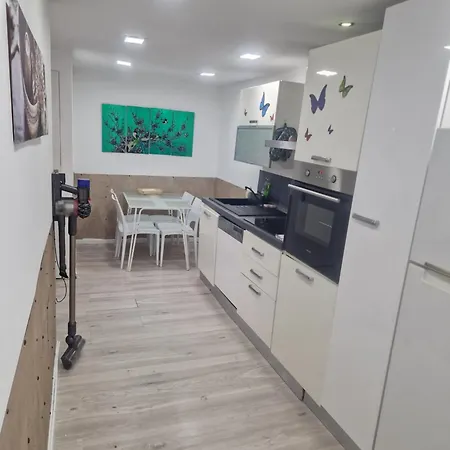 בית נופש Maison Climatisee ,2 Chambres, Parking Compris