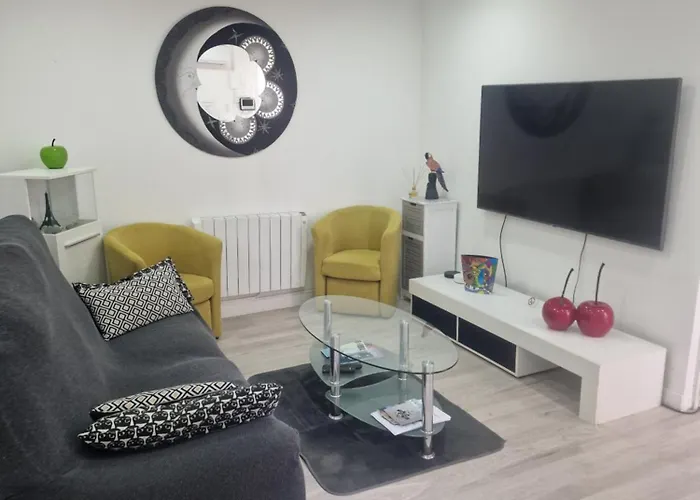 Maison Climatisee ,2 Chambres, Parking Compris بيت للعطل *